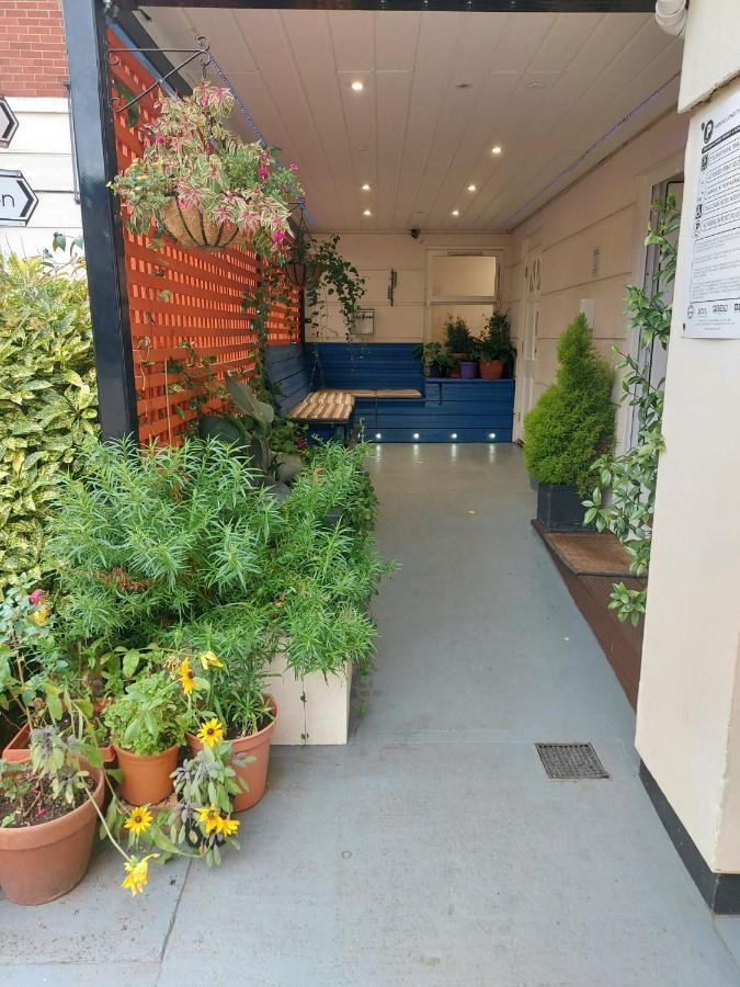 布里斯托自助公寓酒店 - 博福特院 外观 照片